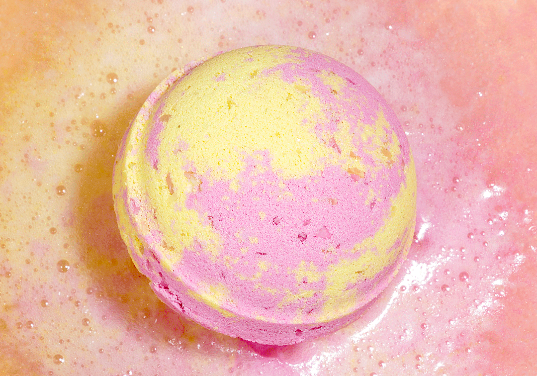 Bath_Bomb_Fruit_Smoothie_1080x1080_fabc44d4-83d8-4f5d-a3f3-89d6b6a231eb.gif